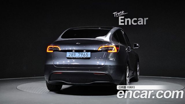 Tesla Model Y Long Range AWD 2021 — фото 4