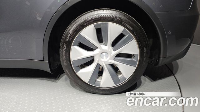 Tesla Model Y Long Range AWD 2021 — фото 27