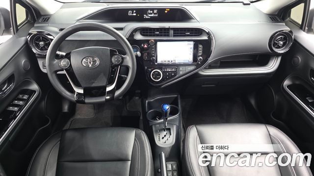 Toyota Prius C 1.5 2019 — фото 7