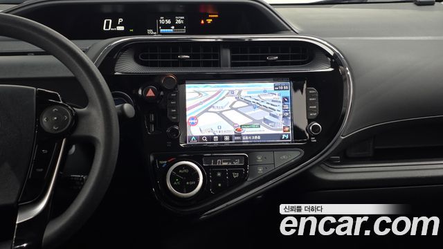 Toyota Prius C 1.5 2019 — фото 17