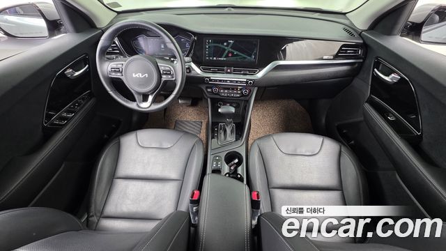 Kia Niro 1.6 HEV Signature 2022 — фото 7
