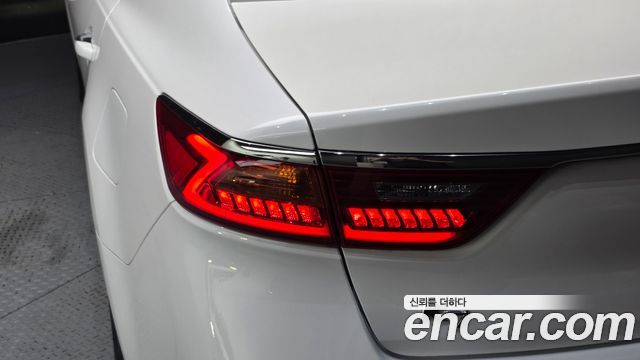 Kia K7 Hybrid Noblesse Special 2019 — фото 23