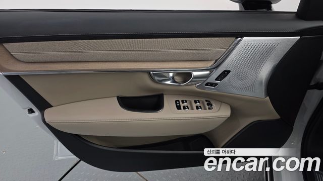 Volvo S90 B5 Ultra Dark 2026 — фото 24