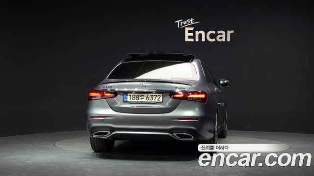 Mercedes-Benz E-Class (W213) E350 4MATIC AMG Line 2022 — фото 4