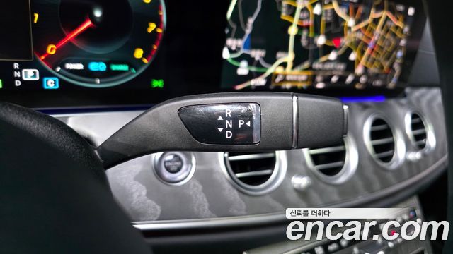 Mercedes-Benz E-Class (W213) E350 4MATIC AMG Line 2022 — фото 9
