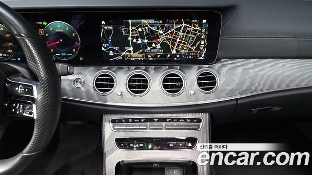 Mercedes-Benz E-Class (W213) E350 4MATIC AMG Line 2022 — фото 17