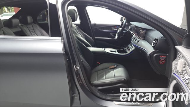 Mercedes-Benz E-Class (W213) E350 4MATIC AMG Line 2022 — фото 32