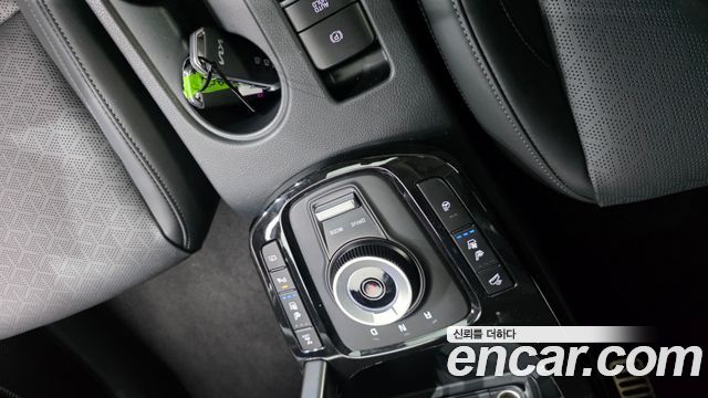 Kia Seltos Gasoline 1.6 Turbo 4WD Gravity 2024 — фото 9