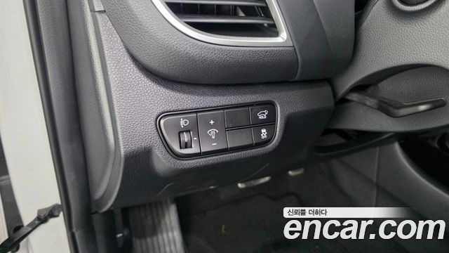 Kia Seltos Gasoline 1.6 Turbo 4WD Gravity 2024 — фото 17