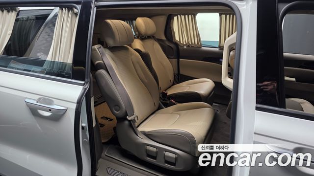 Kia Carnival (IV) Gasoline 7-Seater Hi-Limousine Signature 2023 — фото 11