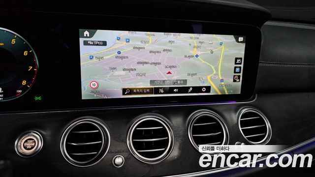 Mercedes-Benz E-Class (W213) E250 AMG Line 2023 — фото 17