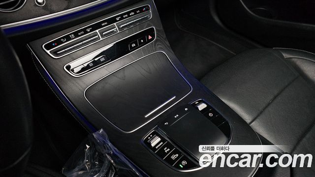 Mercedes-Benz E-Class (W213) E250 AMG Line 2023 — фото 18