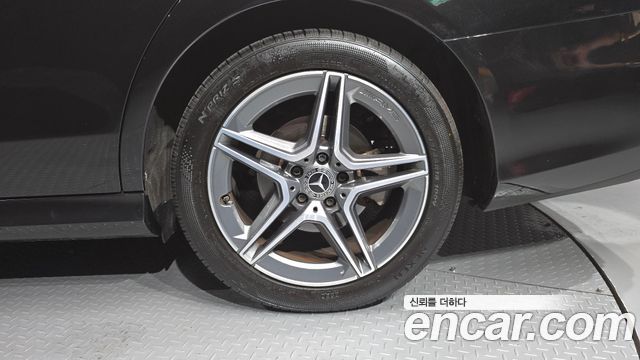 Mercedes-Benz E-Class (W213) E250 AMG Line 2023 — фото 21