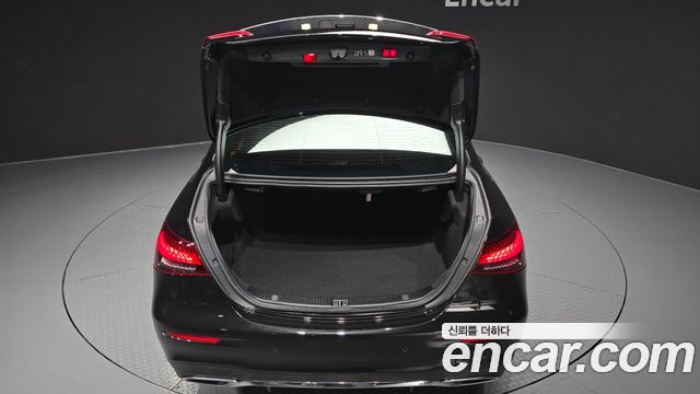 Mercedes-Benz E-Class (W213) E250 AMG Line 2023 — фото 35
