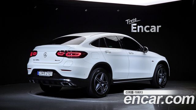 Mercedes-Benz GLC-Class (X253) GLC300e 4MATIC Coupe 2021 — фото 2