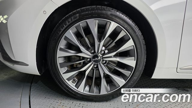 Kia K8 2.5 Gasoline 2WD Signature 2022 — фото 5