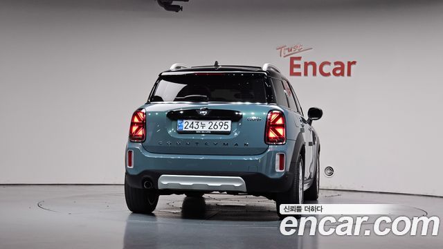 MINI Cooper Countryman Classic Plus Launch Pack 2nd Gen 2023 — фото 4