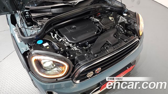 MINI Cooper Countryman Classic Plus Launch Pack 2nd Gen 2023 — фото 6