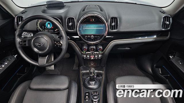 MINI Cooper Countryman Classic Plus Launch Pack 2nd Gen 2023 — фото 7
