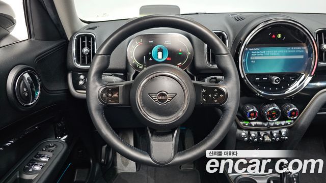 MINI Cooper Countryman Classic Plus Launch Pack 2nd Gen 2023 — фото 13