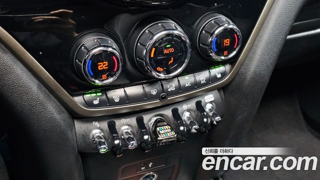 MINI Cooper Countryman Classic Plus Launch Pack 2nd Gen 2023 — фото 20