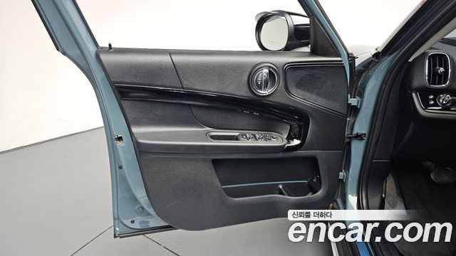 MINI Cooper Countryman Classic Plus Launch Pack 2nd Gen 2023 — фото 24