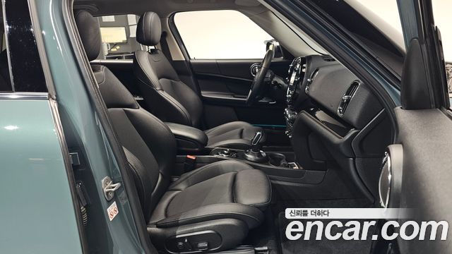 MINI Cooper Countryman Classic Plus Launch Pack 2nd Gen 2023 — фото 26