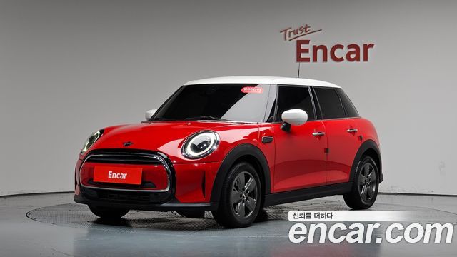 MINI Cooper 5Door Classic Third Generation 2023 — фото 11