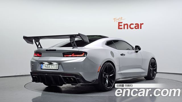Chevrolet Camaro SS 6.2 V8 2017 — фото 2