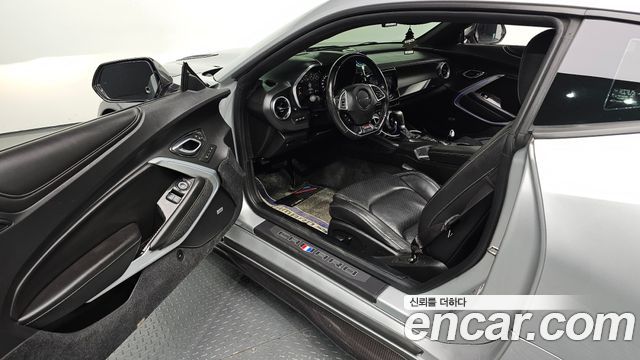 Chevrolet Camaro SS 6.2 V8 2017 — фото 10