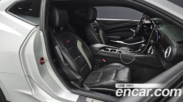 Chevrolet Camaro SS 6.2 V8 2017 — фото 15
