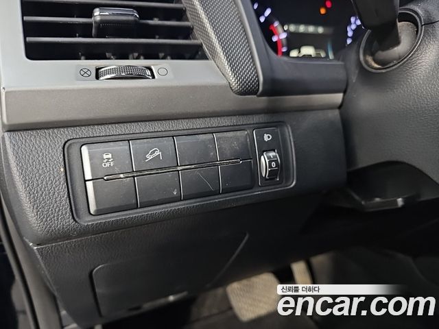 KG Mobility (SsangYong) Rexton Sports Khan Diesel 2.2 4WD Professional X (5-Link) 2019 — фото 16