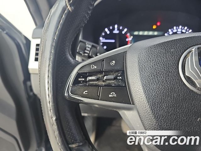 KG Mobility (SsangYong) Rexton Sports Khan Diesel 2.2 4WD Professional X (5-Link) 2019 — фото 19