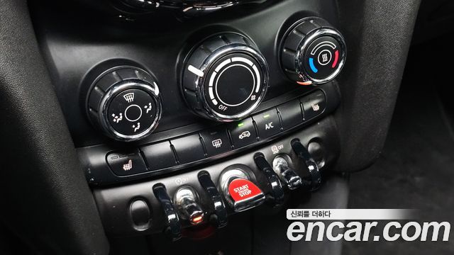 MINI Cooper D 5Door Mid 3rd 2017 — фото 17