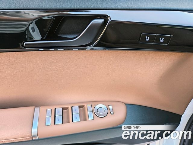 Hyundai Grandeur (GN7) 2,5 Gasoline 2WD Exclusive 2023 — фото 6