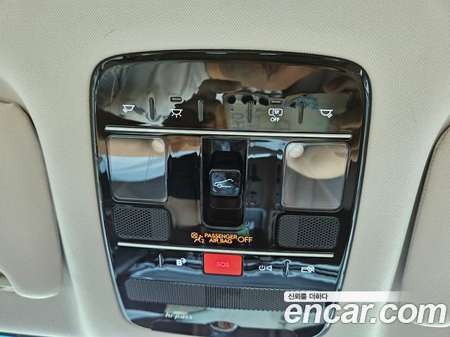 Hyundai Grandeur (GN7) 2,5 Gasoline 2WD Exclusive 2023 — фото 10
