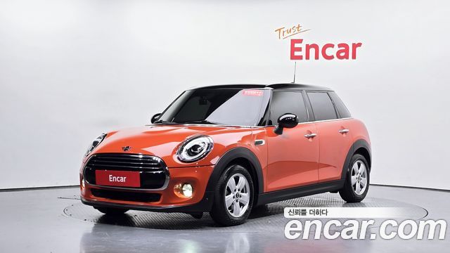 MINI Cooper 5Door Standard 3rd 2019 — фото 11
