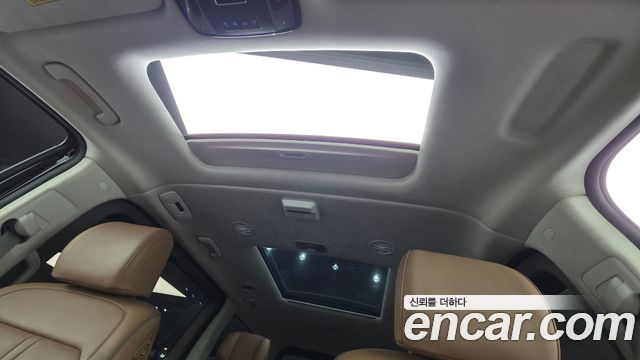 Hyundai Staria L3.5 Lounge 7-Seater Inspiration 2022 — фото 11