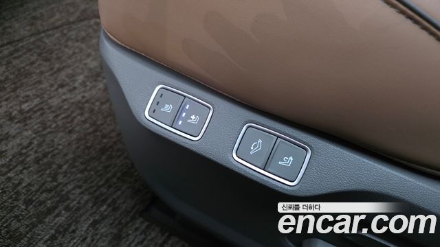 Hyundai Staria L3.5 Lounge 7-Seater Inspiration 2022 — фото 18