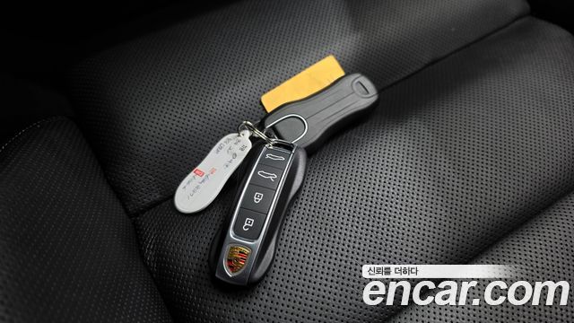 Porsche Taycan 4S 2021 — фото 15