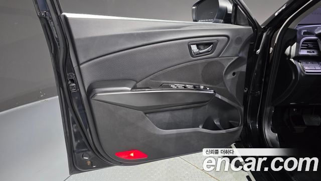 KG Mobility (SsangYong) Tivoli Diesel LX 2WD 2017 — фото 24