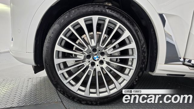 BMW X7 (G07) xDrive 40i Design Pure Excellence 7-Seater 2021 — фото 5