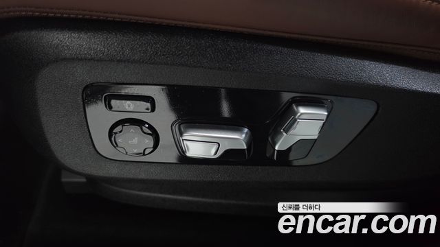 BMW X7 (G07) xDrive 40i Design Pure Excellence 7-Seater 2021 — фото 32