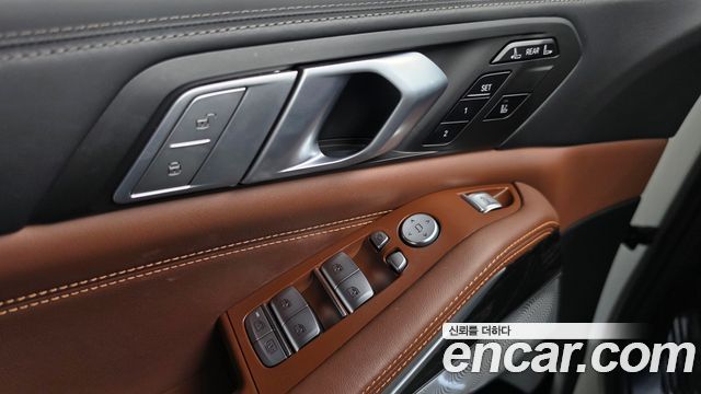 BMW X7 (G07) xDrive 40i Design Pure Excellence 7-Seater 2021 — фото 37