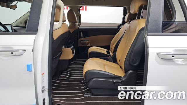 Kia Carnival (IV) Diesel 9-Seater Prestige 2023 — фото 11