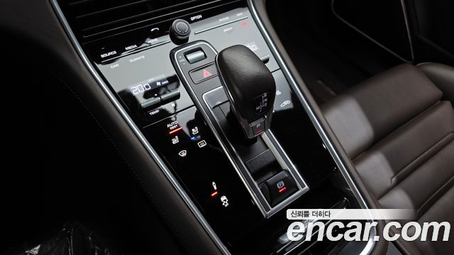 Porsche Panamera (971) 3.0 AWD 2018 — фото 9