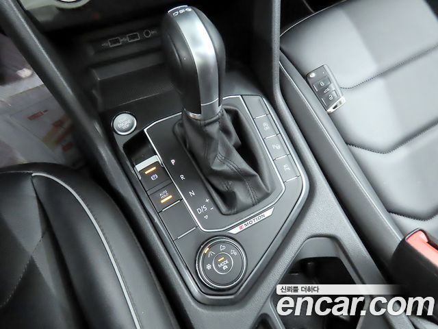 Volkswagen Tiguan (II) 2.0 TDI 4Motion Prestige 2018 — фото 9