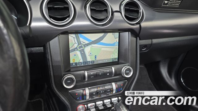 Ford Mustang Convertible 2020 — фото 12