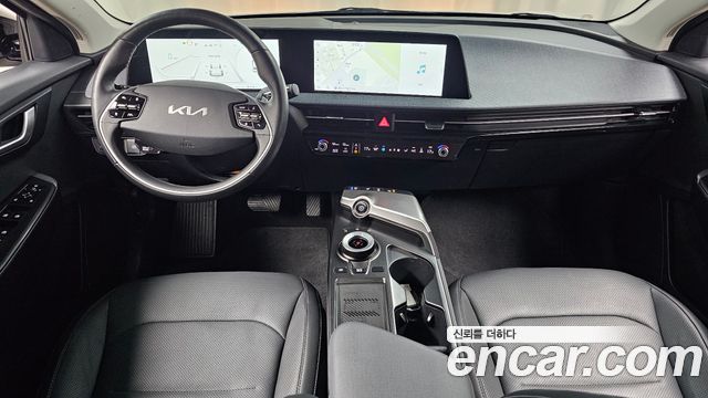 Kia EV6 Long Range Light 2023 — фото 7