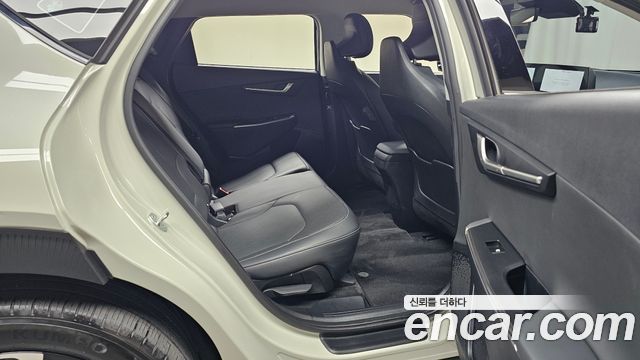 Kia EV6 Long Range Light 2023 — фото 11